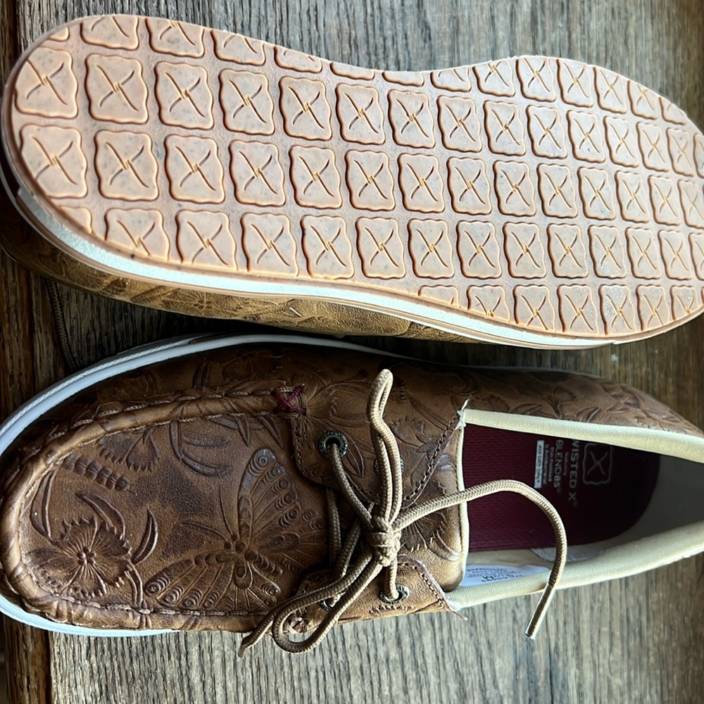 Never worn. Excellent condition.